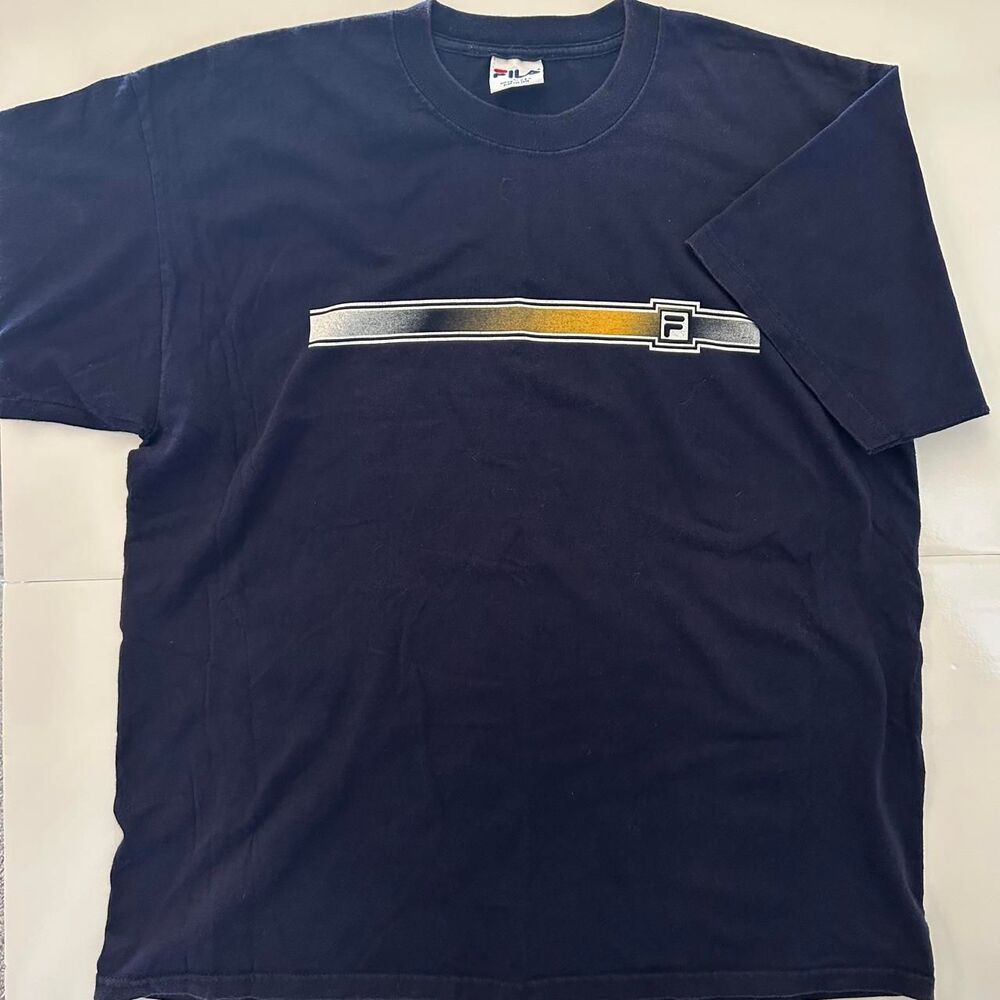 Authentic Vintage FILA Men’s navy tee with stripe design
